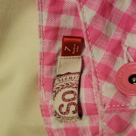 So heart size 7 girls shorts - Picture 2 of 3